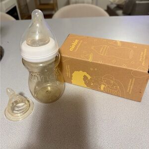 Minbie Baby Bottle with 2 Nipples Anti-Colic Breastfeeding Friendly